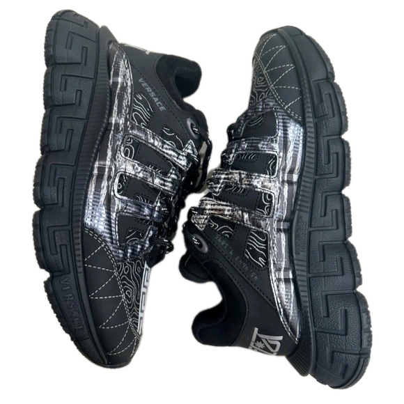 Versace Trigreca LowTop Sneakers (Unisex) EU Size 38 US Wmns Sz 7 Men Sz 5.5-6 - Picture 3 of 9